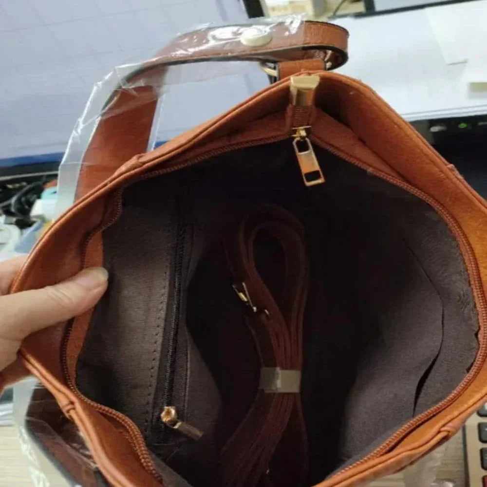Georgia’s Classic Charm Retro-Inspired Shoulder Tote Bag