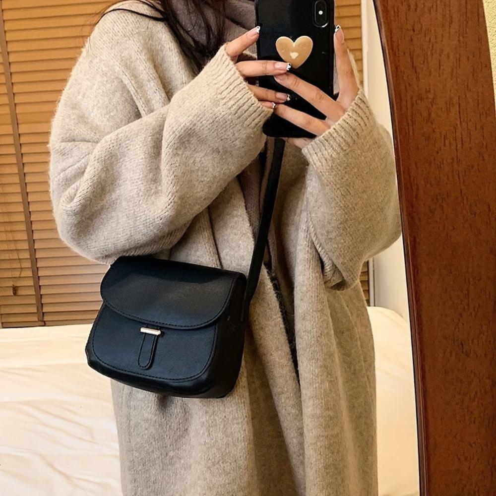 Amelia Retro Stylish Saddle Leather Crossbody Bag