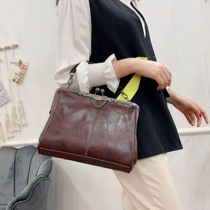 Elegant Retro Vintage Kiss-Lock Handbag